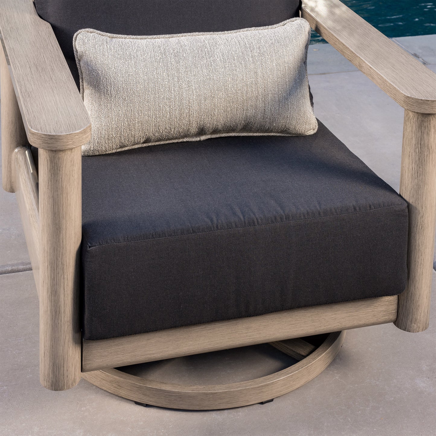 SunVilla Barton 4-piece Outdoor Patio Seating Set