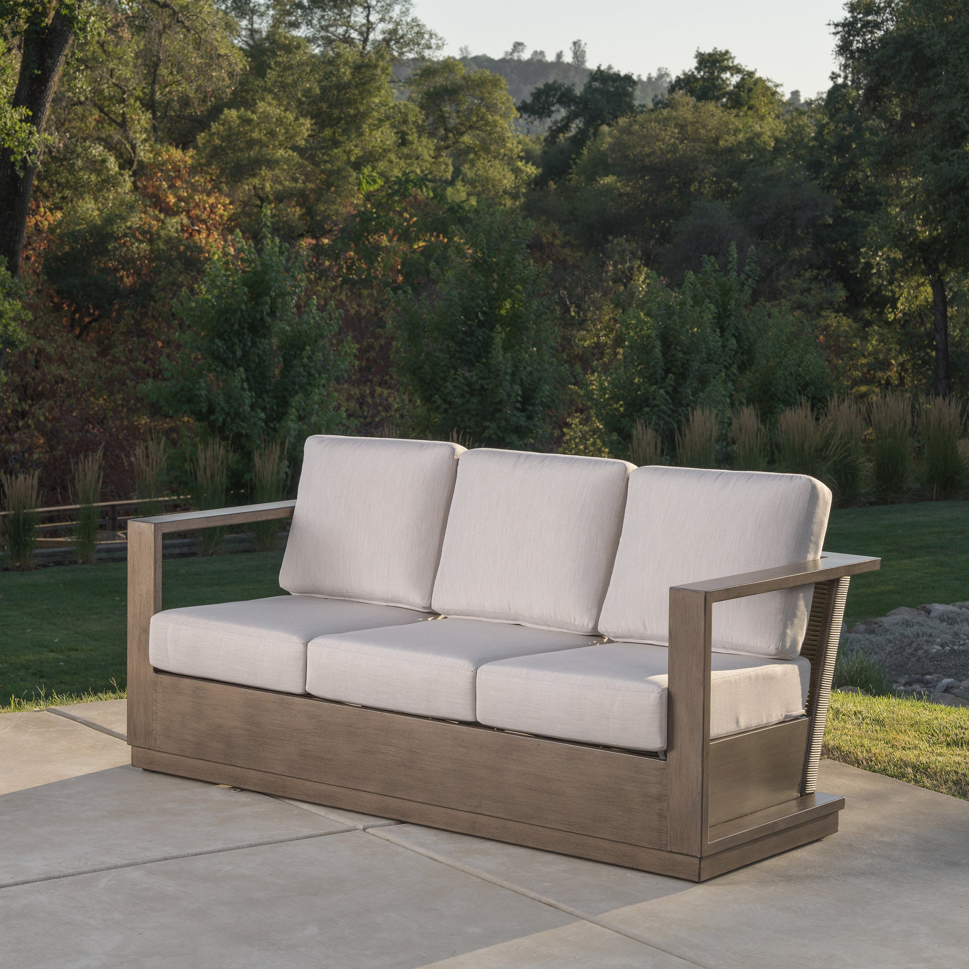 SunVilla Sorrento 4-piece Outdoor Patio Seating Set