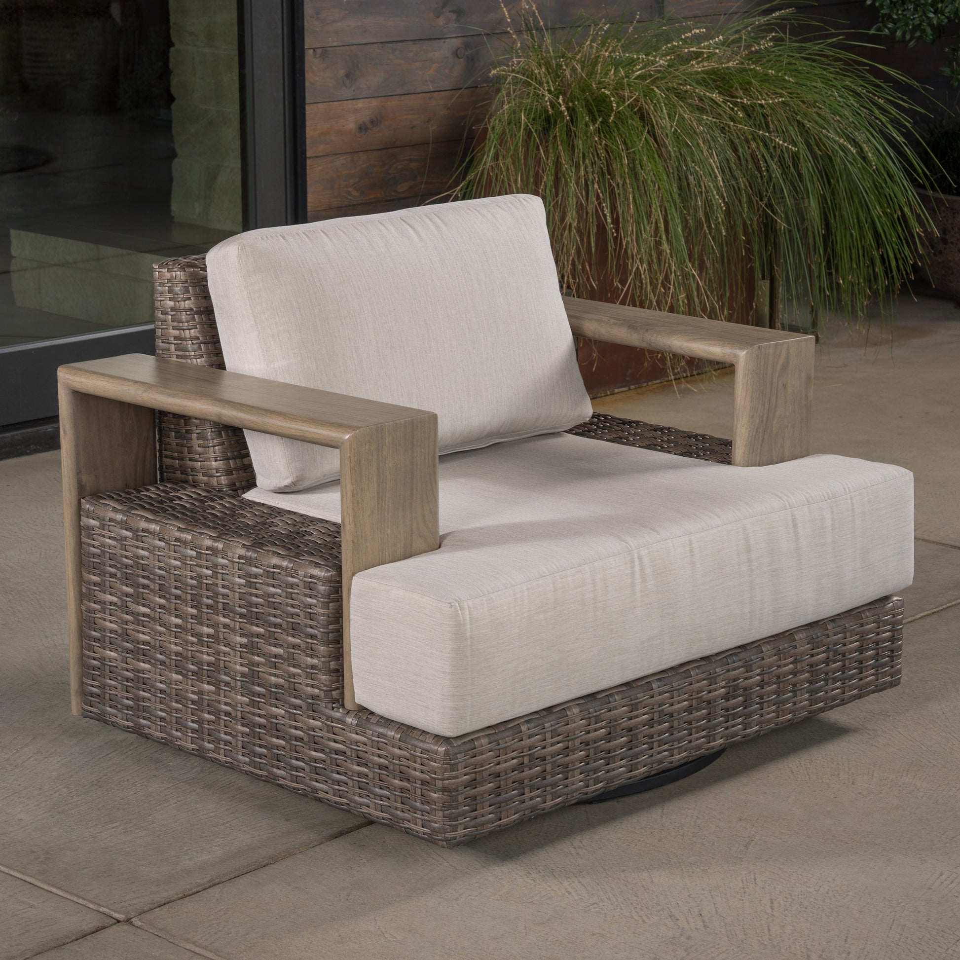 SunVilla Theo 4-piece Outdoor Patio Seating Set