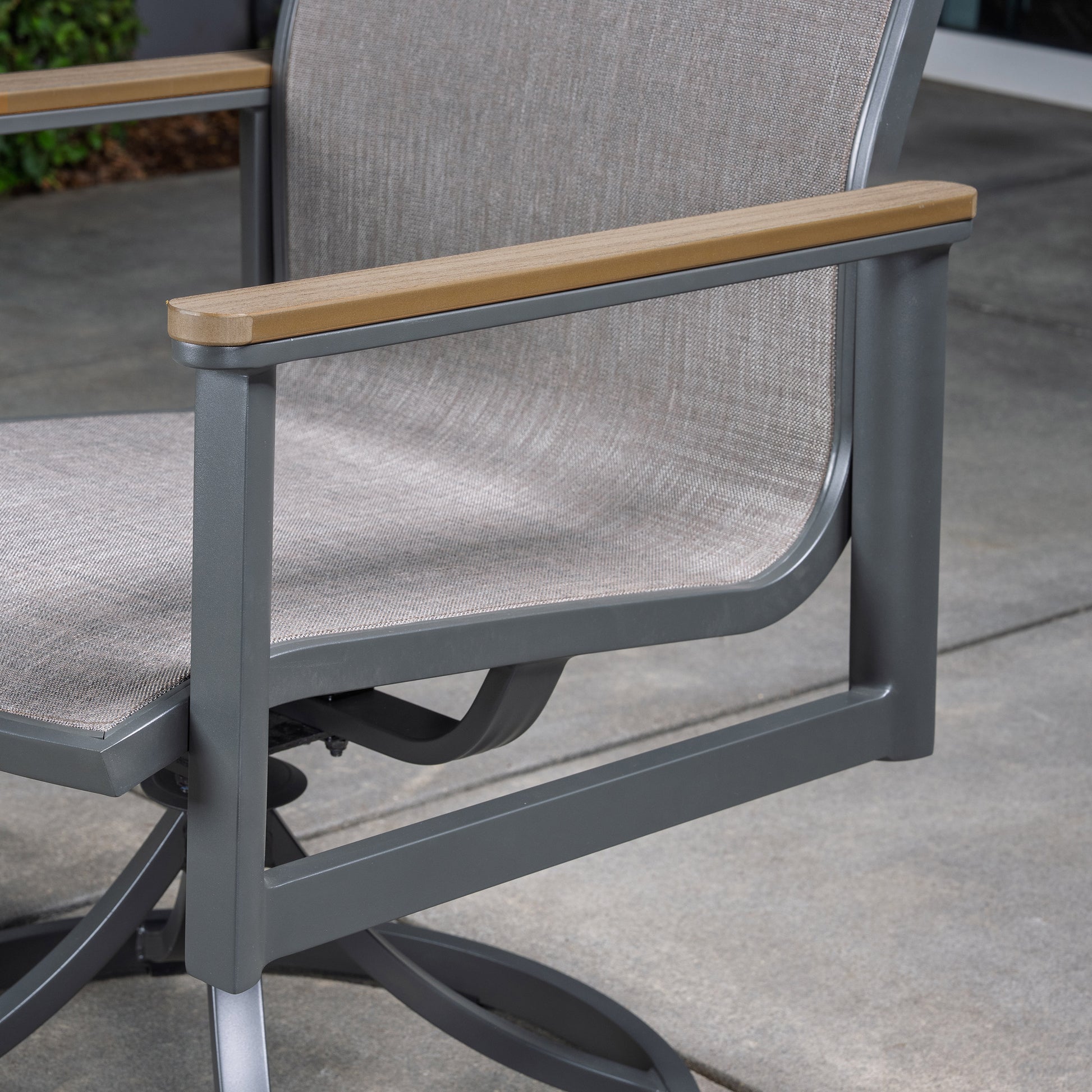 SunVilla Sara 9-piece Outdoor Patio Dining Set