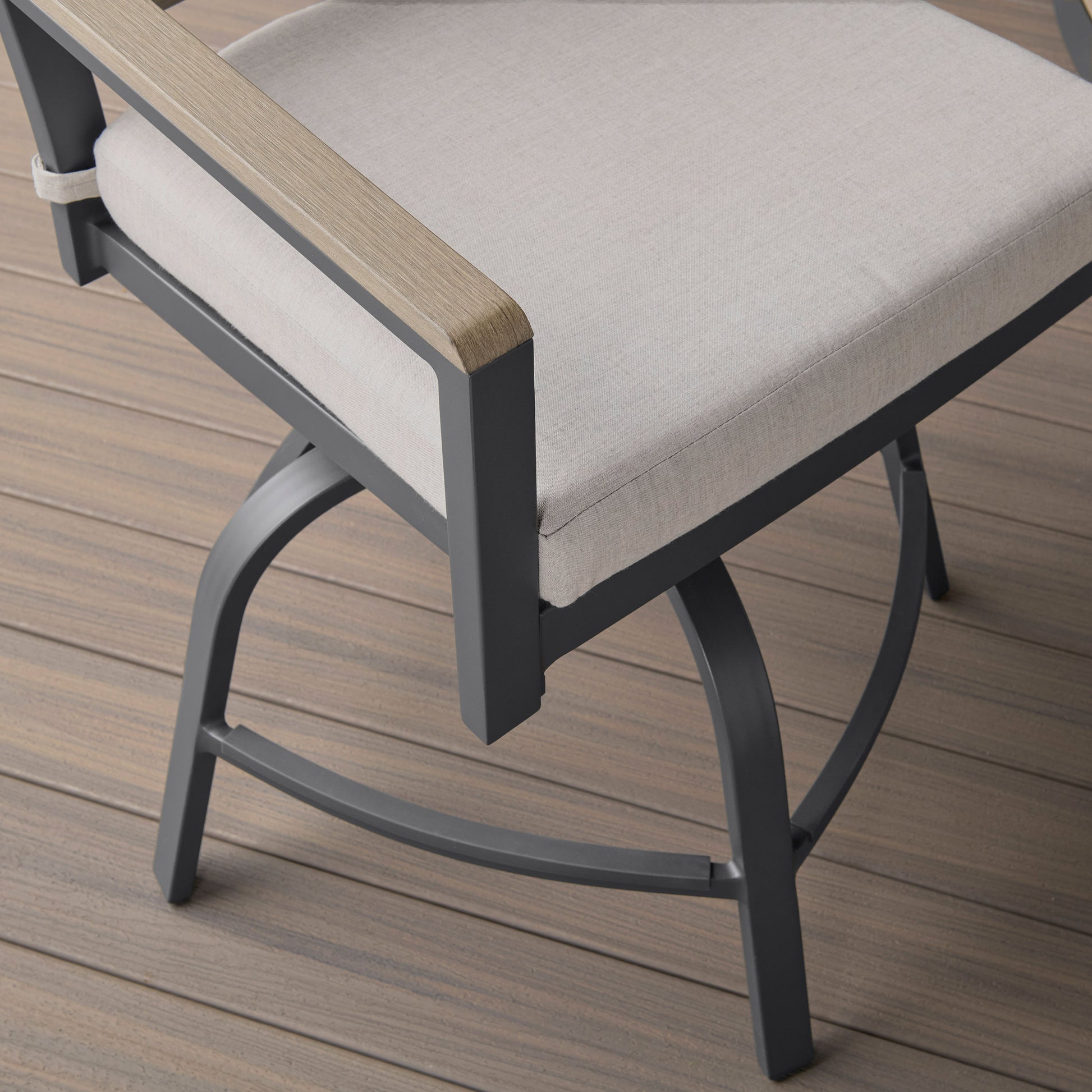 Agio Nicolet 2-piece Outdoor Patio High Dining Swivel Chairs