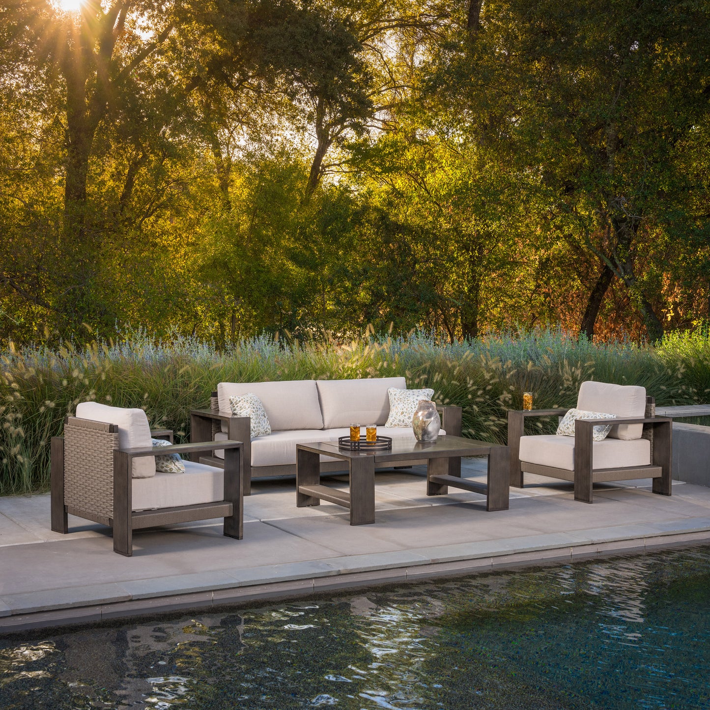 SunVilla Bedford XL 4-piece Outdoor Patio Seating Set