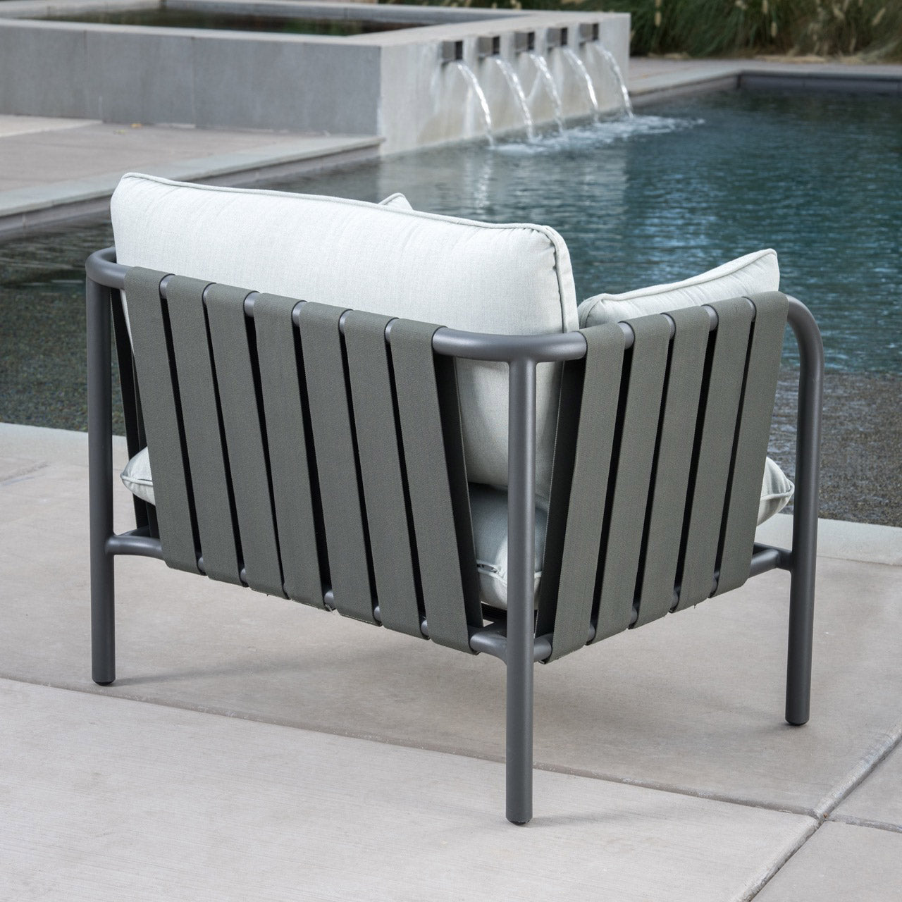 SunVilla Hagen 4-piece Outdoor Patio Seating Set