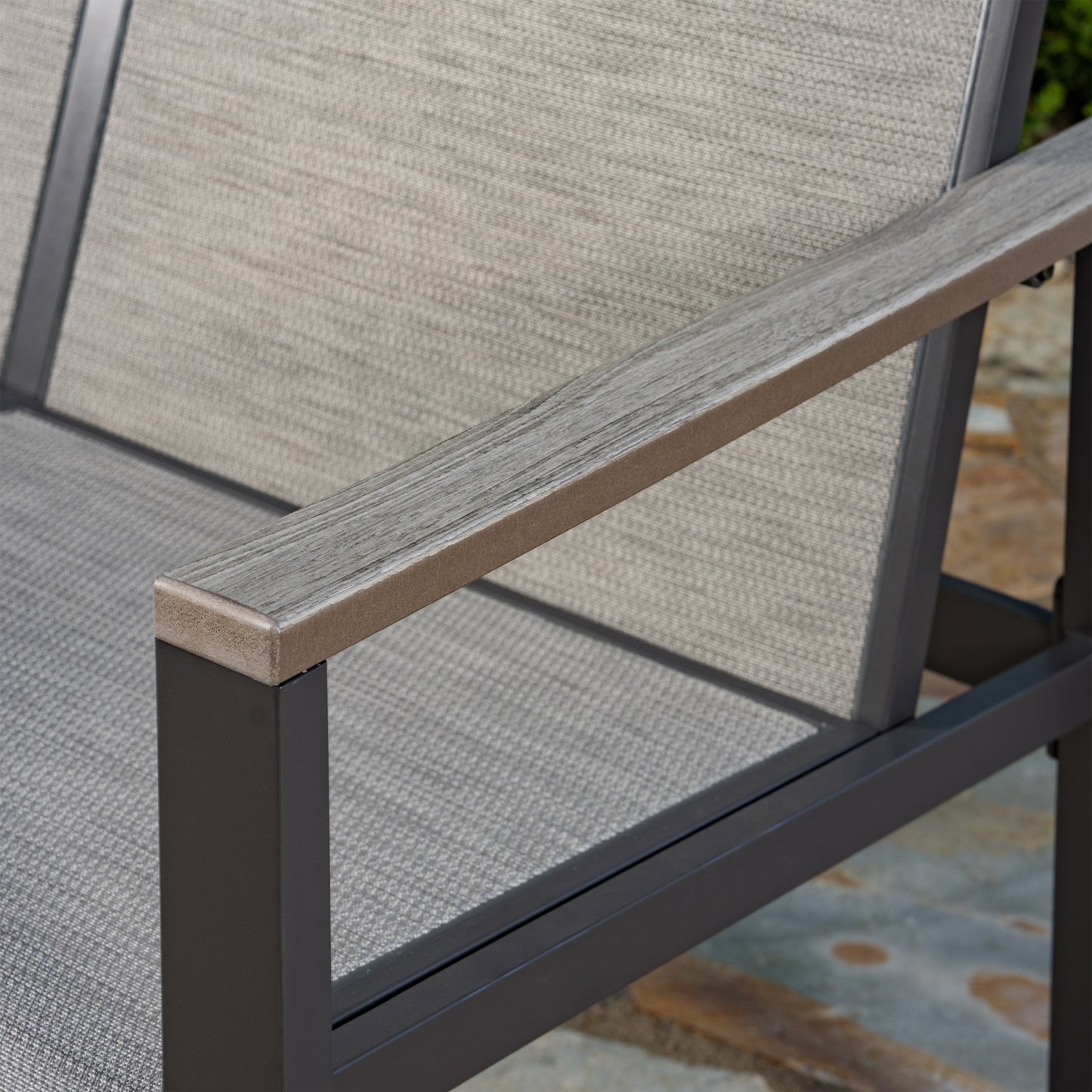 SunVilla Helio 4-piece Outdoor Patio Seating Set