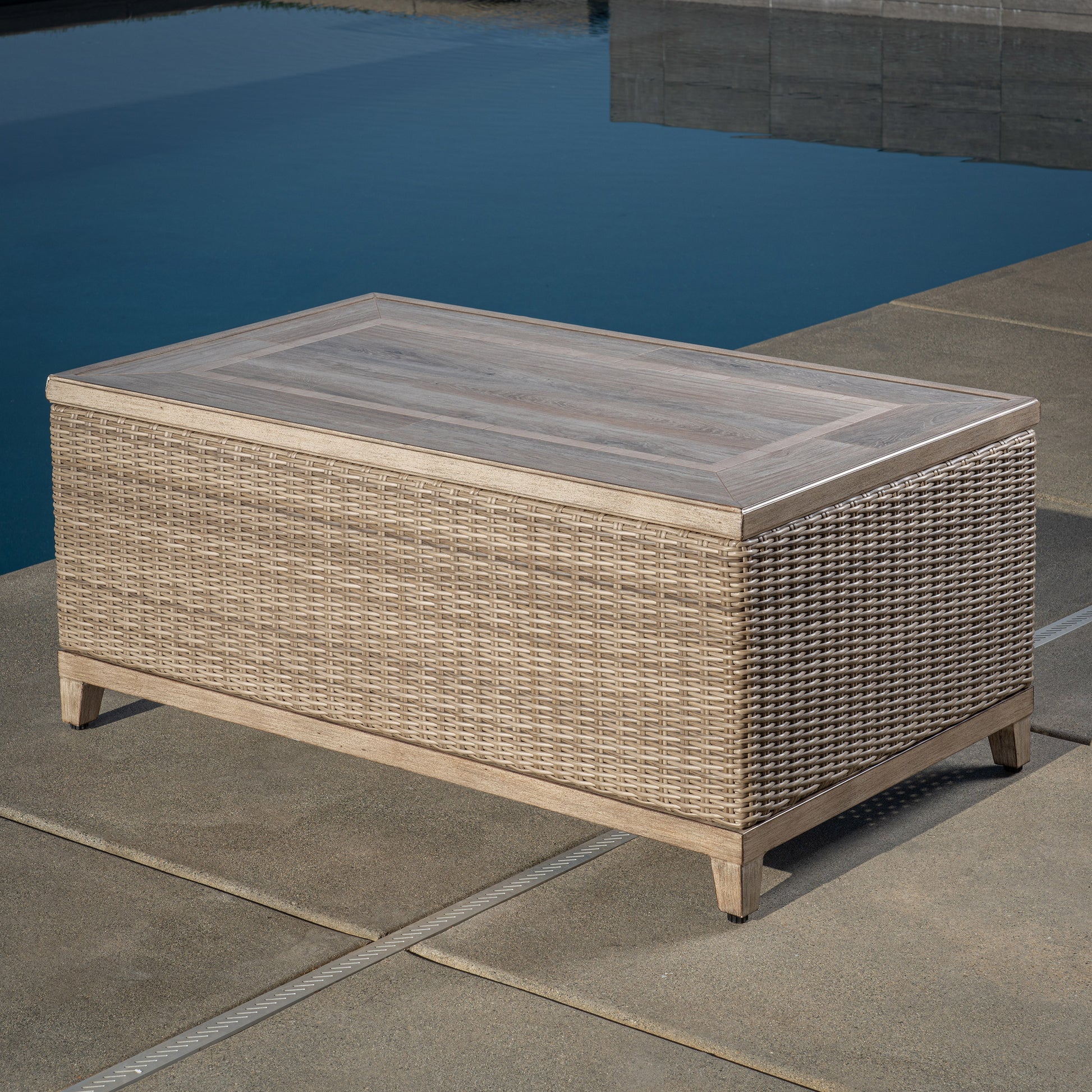 SunVilla Johanna 6-piece Outdoor Patio Deep Seating Set