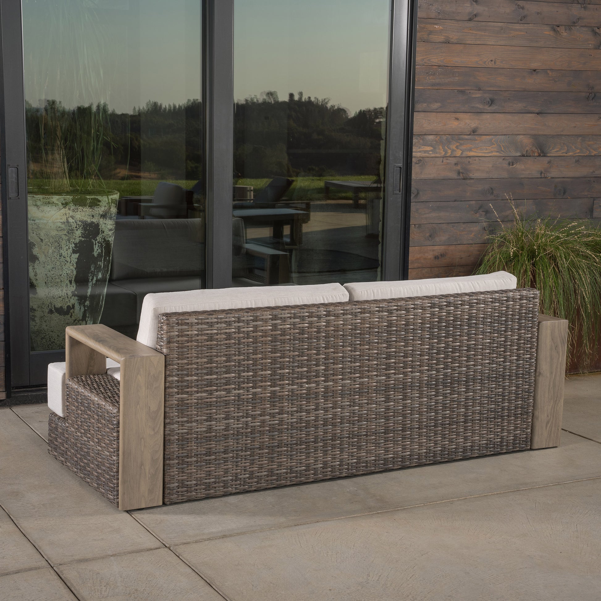 SunVilla Theo 4-piece Outdoor Patio Seating Set