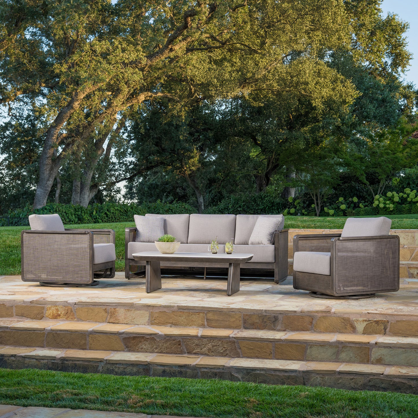 SunVilla Camille 4-piece Outdoor Patio Seating Set
