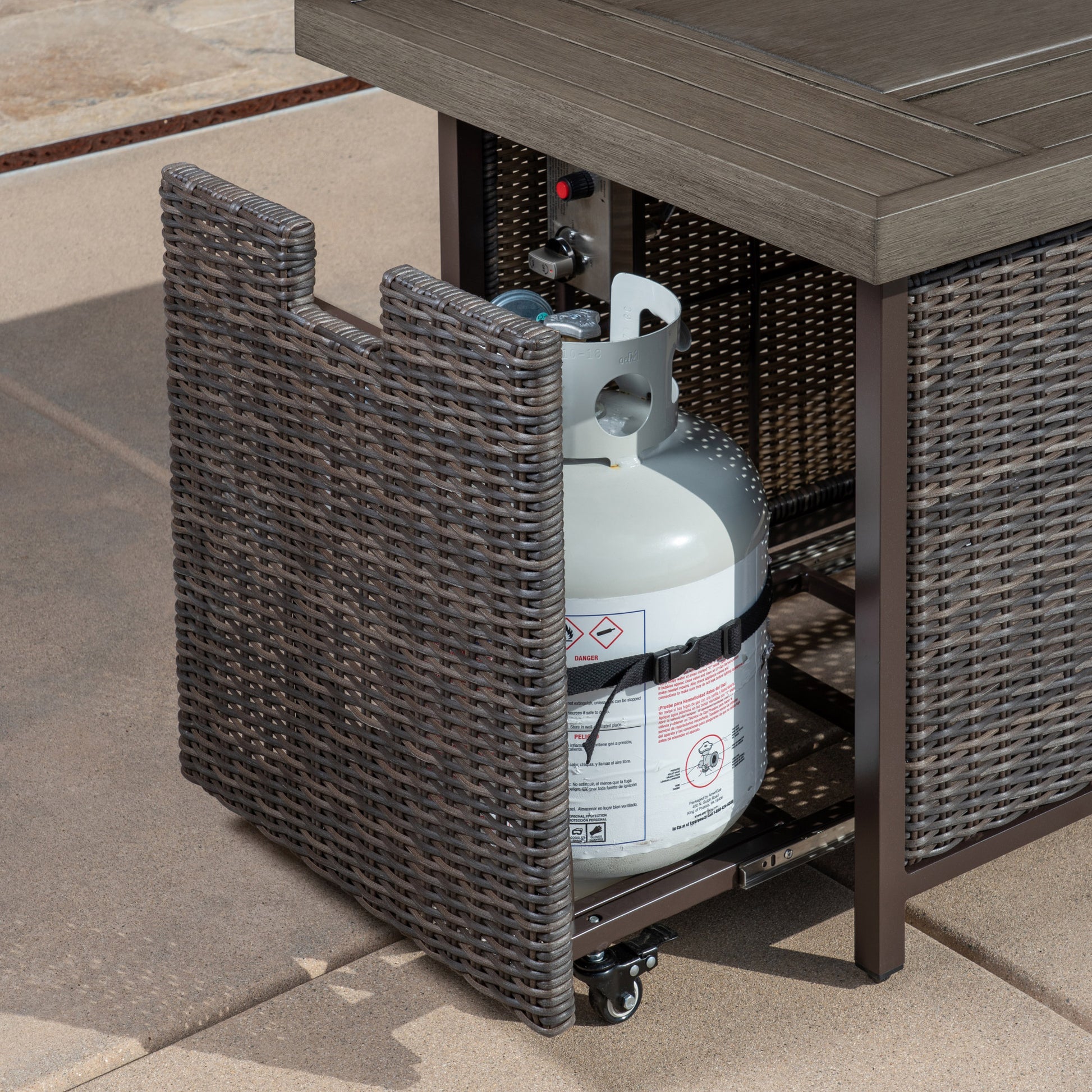 Grand Leisure Brandemore 4-piece Fire Outdoor Patio Seating Set