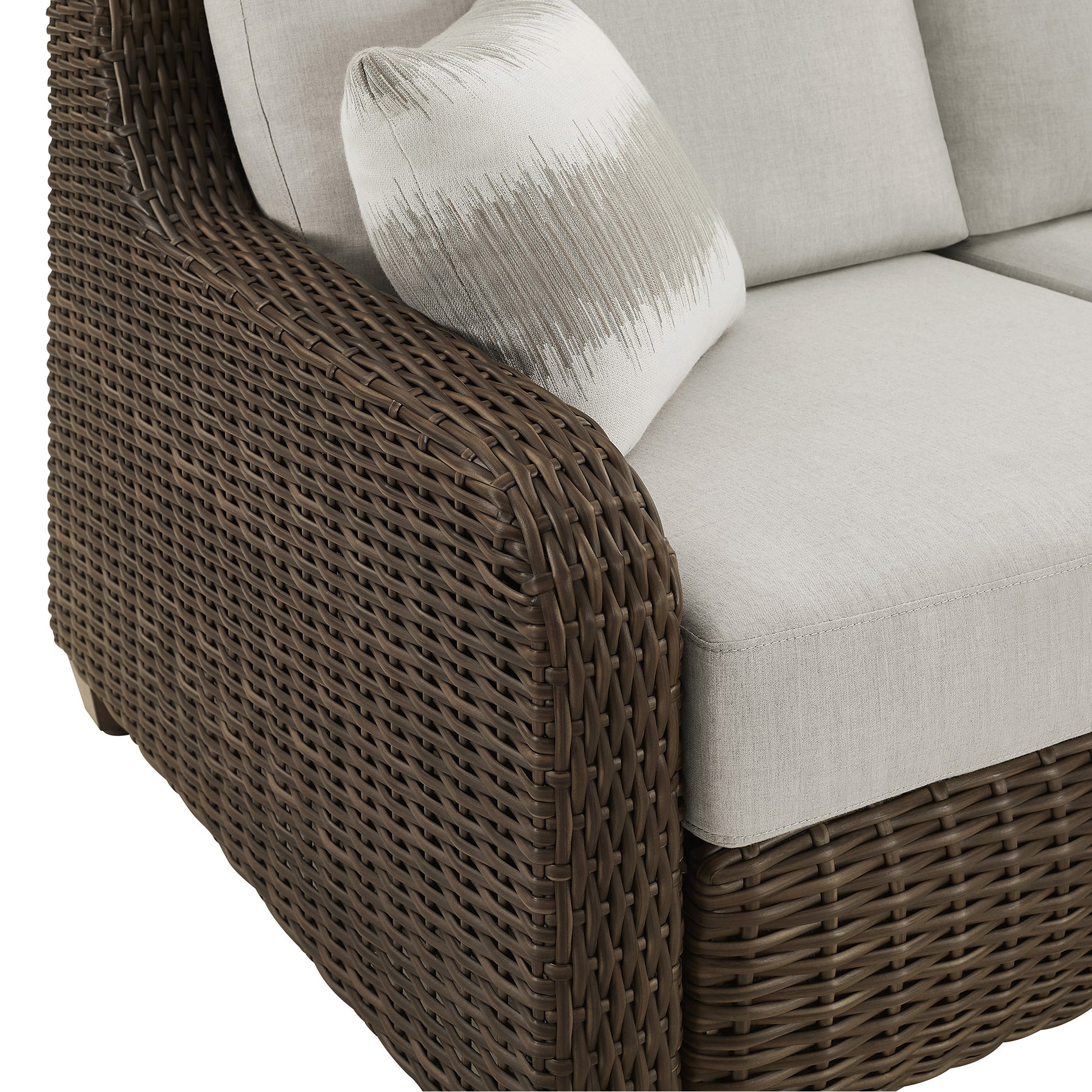 Thomasville Barston 4-piece Outdoor Patio Seating with Kick-out Foot Rests