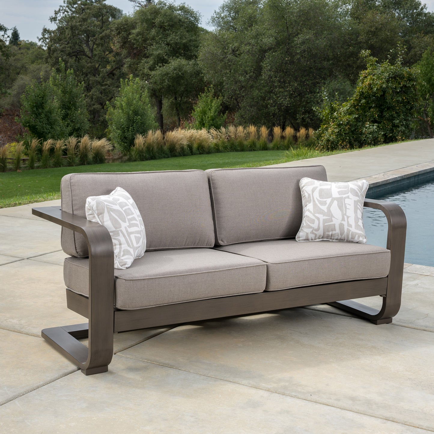 SunVilla Gibson 4-piece Outdoor Patio Seating Set