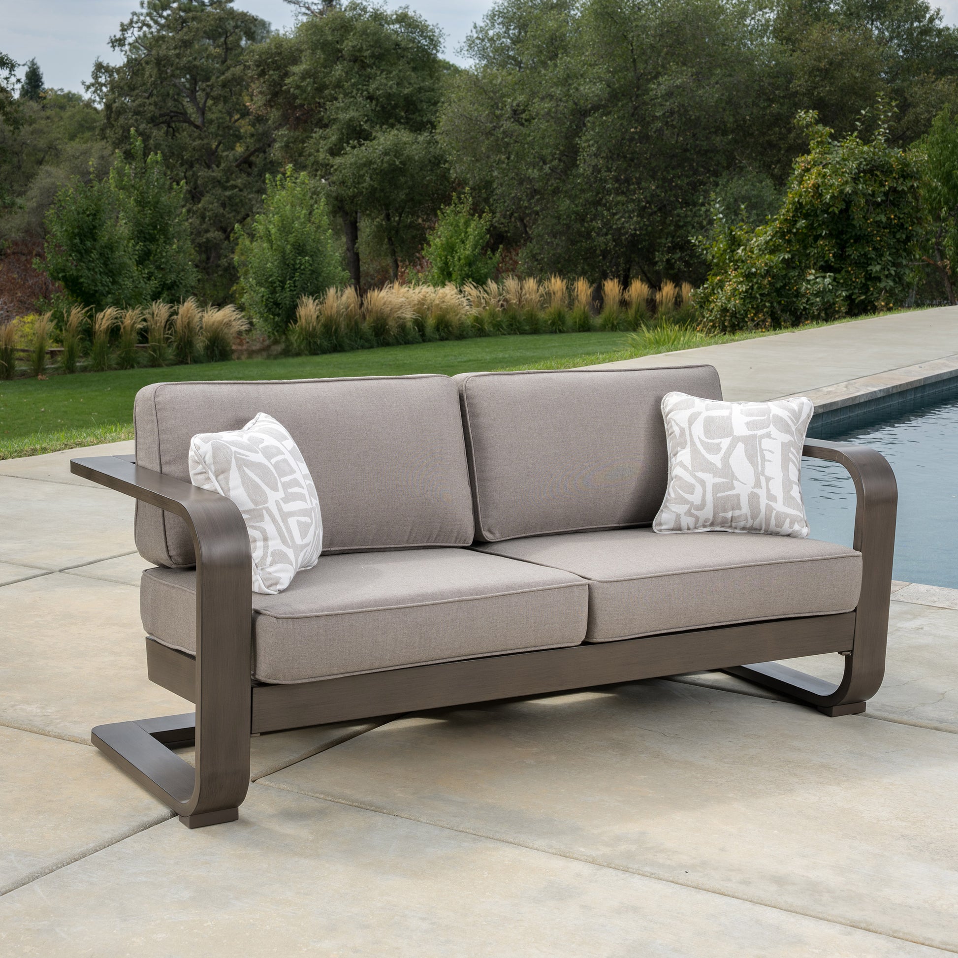 SunVilla Gibson 4-piece Outdoor Patio Seating Set