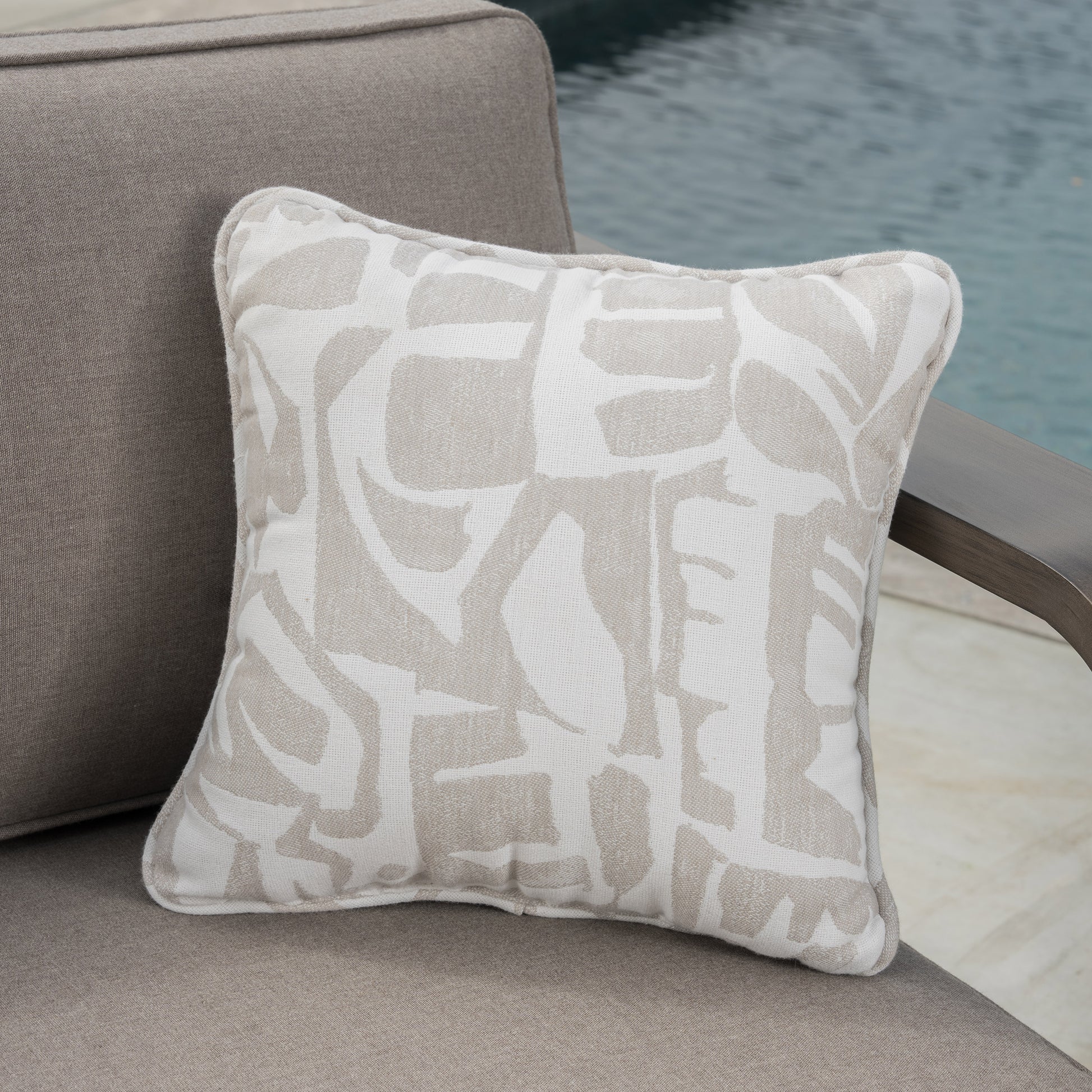 SunVilla Gibson 4-piece Outdoor Patio Seating Set