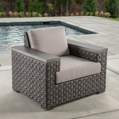 SunVilla Acadia XL 4-piece Outdoor Patio Seating Set