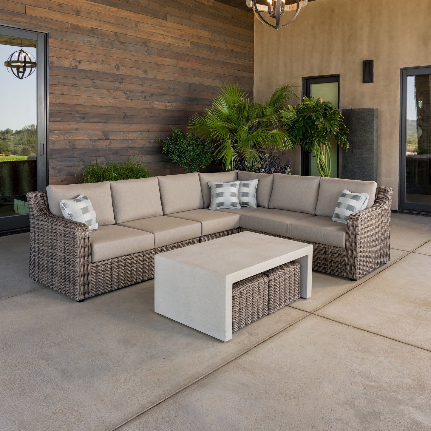 SunVilla Kent 7-piece Outdoor Patio Sectional Set