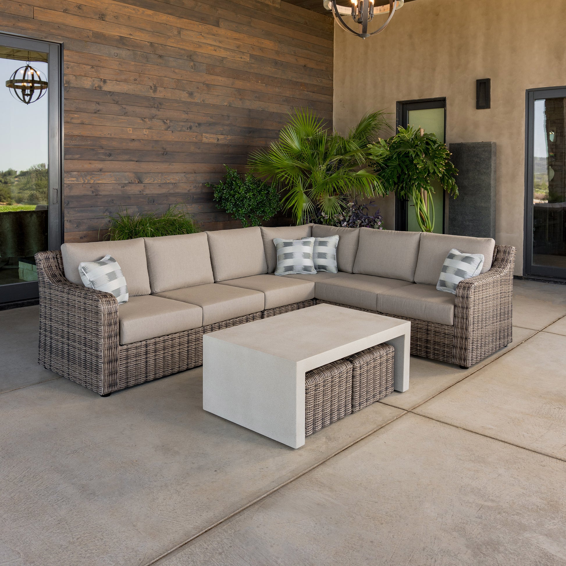 SunVilla Kent 7-piece Outdoor Patio Sectional Set