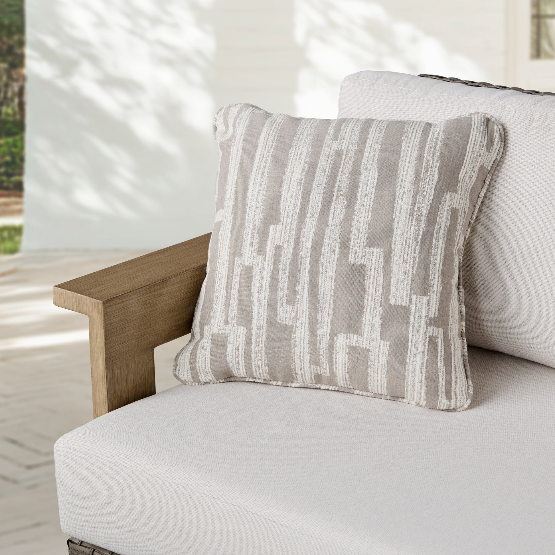 Agio Juniper 4-piece Patio Seating Set