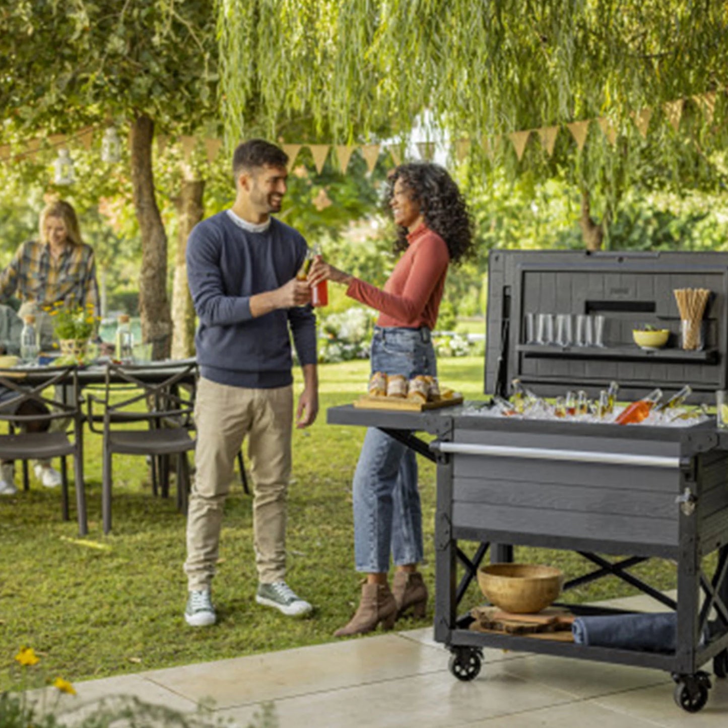 Open Box Keter Outdoor Patio Cooler Ice Chest Insulated Beverage Bar Cart, Gray