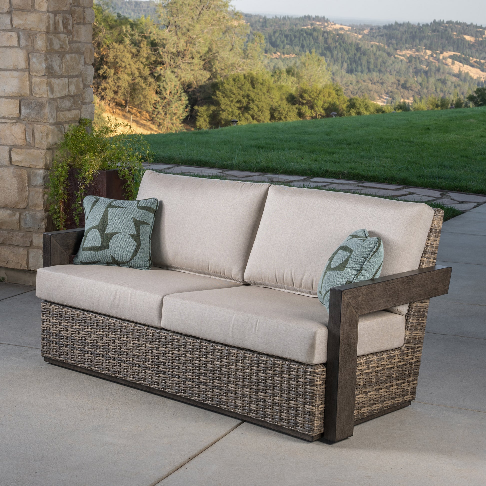 SunVilla Bernard 6-piece Outdoor Patio Seating Set