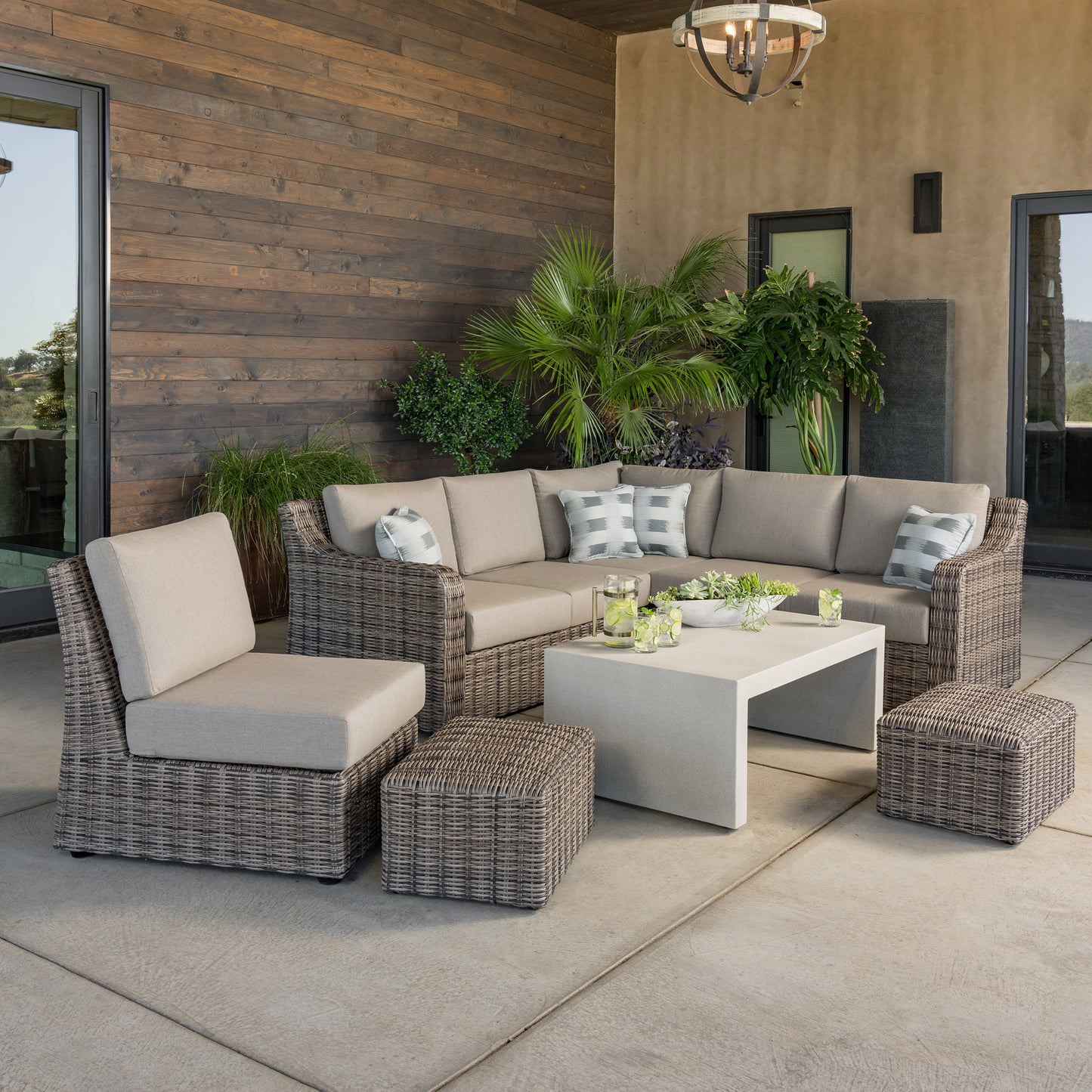 SunVilla Kent 7-piece Outdoor Patio Sectional Set