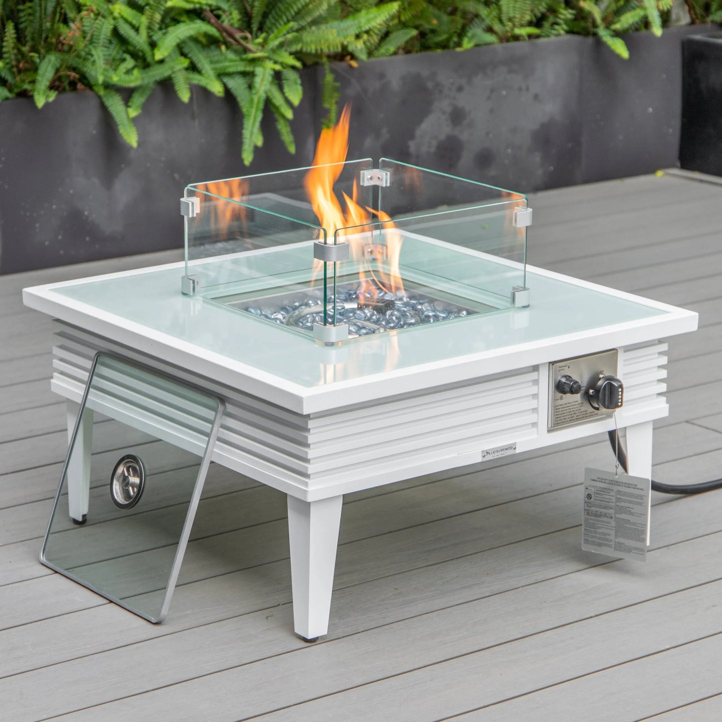 LeisureMod Walbrooke Modern Aluminum 5-Piece Patio Conversation Set with Outdoor Square Fire Pit Table with Slats Design & Side Table Tank Holder (Green)