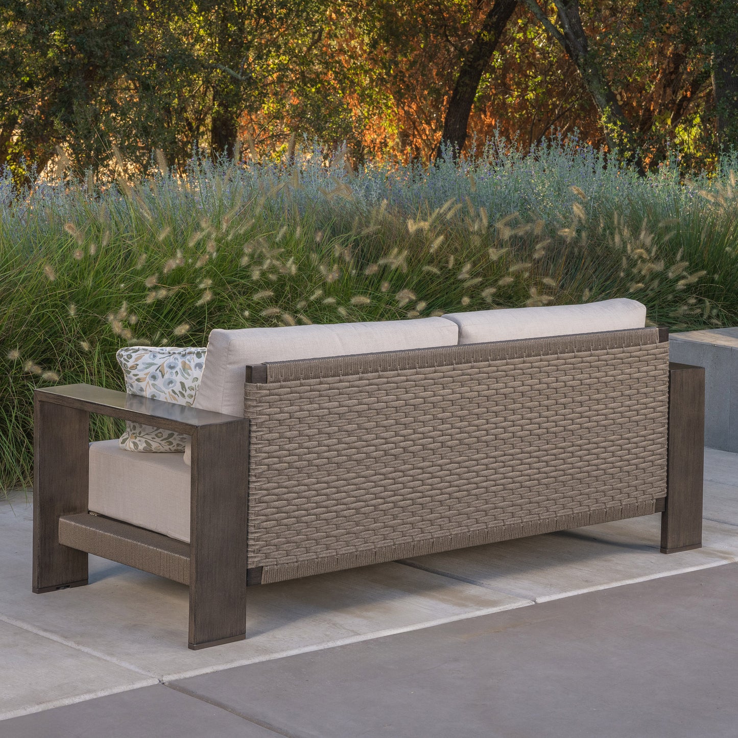 SunVilla Bedford XL 4-piece Outdoor Patio Seating Set