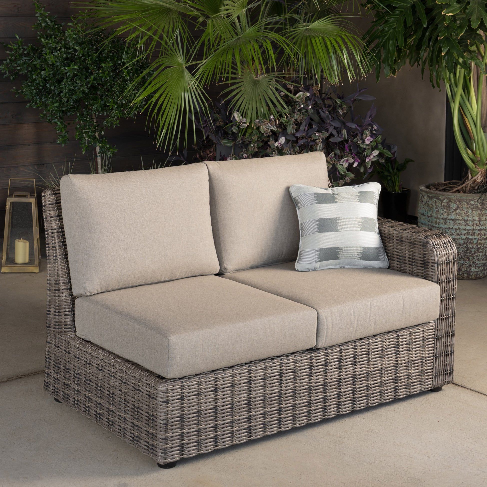 SunVilla Kent 7-piece Outdoor Patio Sectional Set