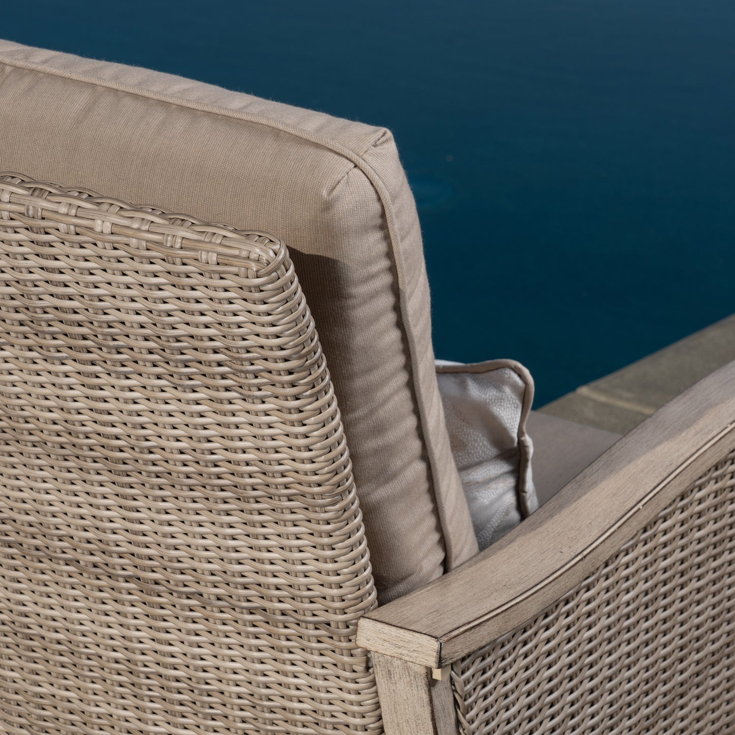 SunVilla Johanna 6-piece Outdoor Patio Deep Seating Set