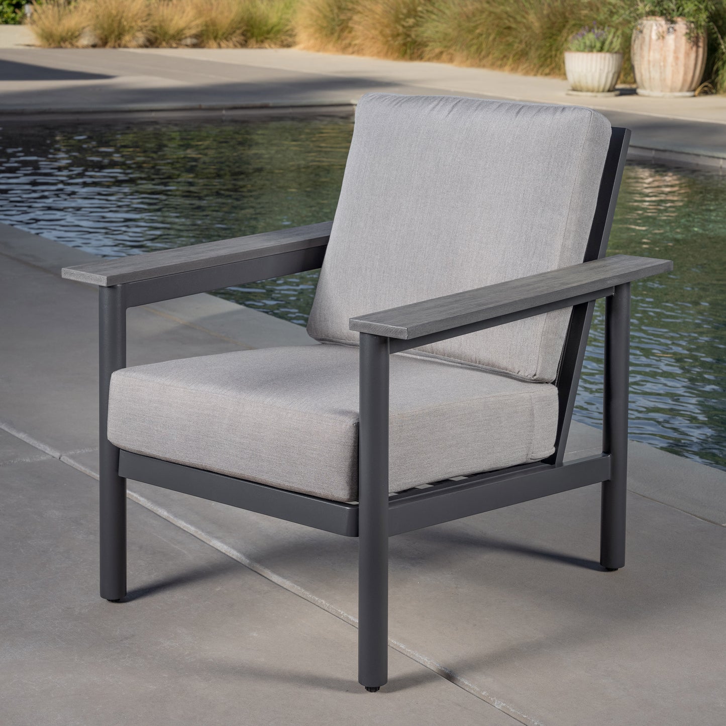 SunVilla Citadel 4-Piece Outdoor Patio Seating Set