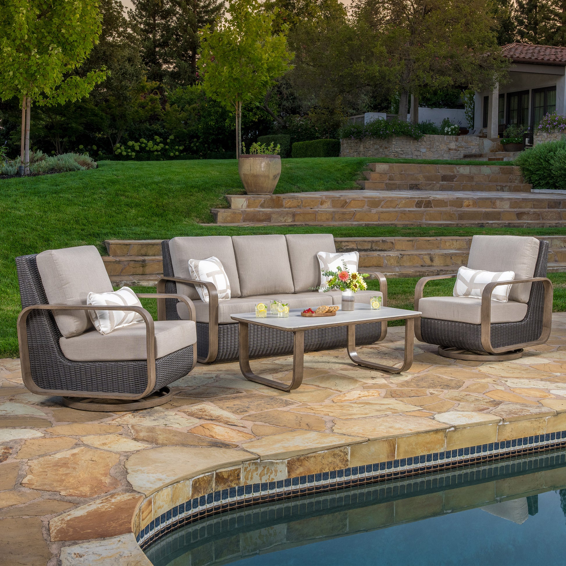 SunVilla Violet 4-piece Outdoor Patio Seating Set