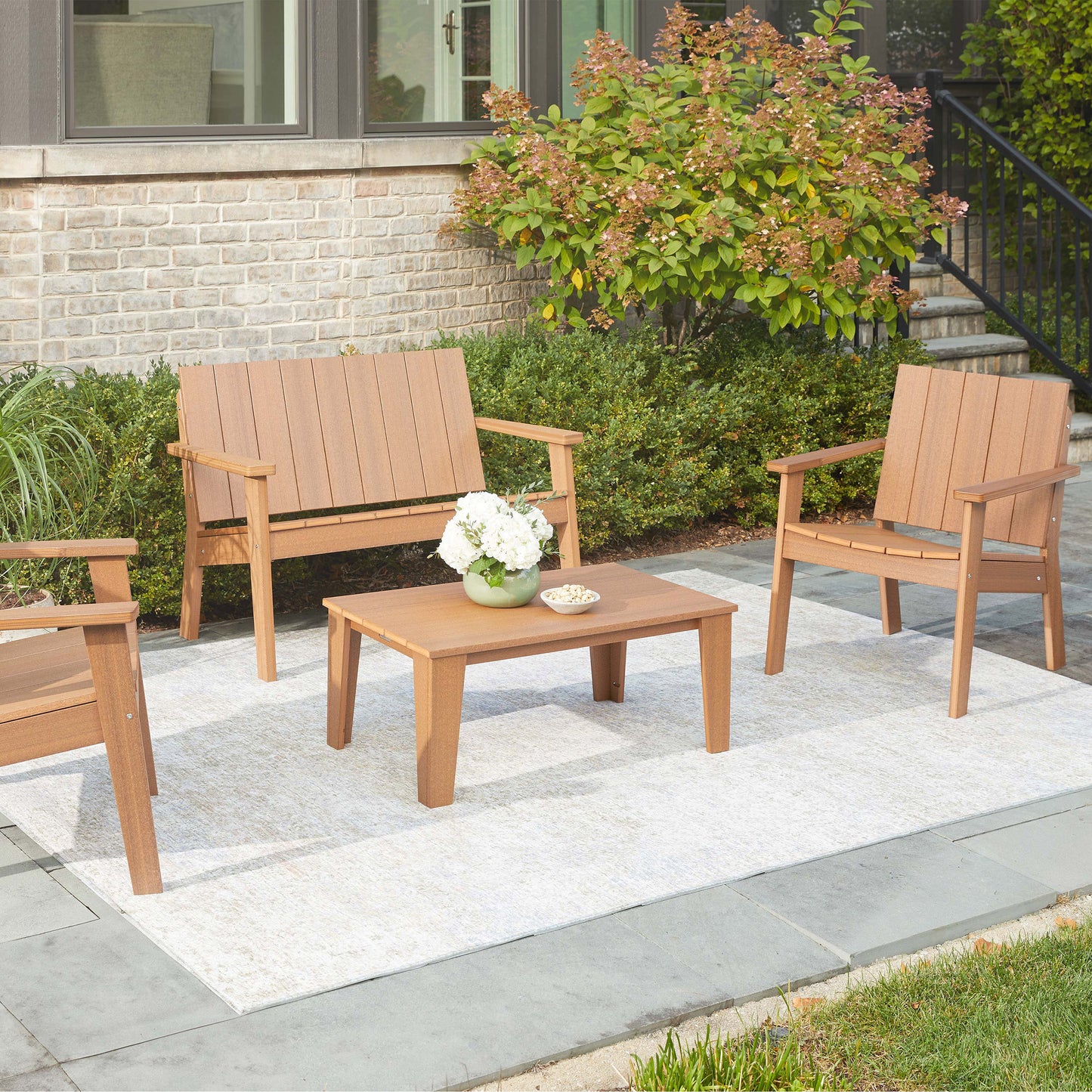 Leisure Line 4-piece Outdoor Patio Seating Set by Tangent