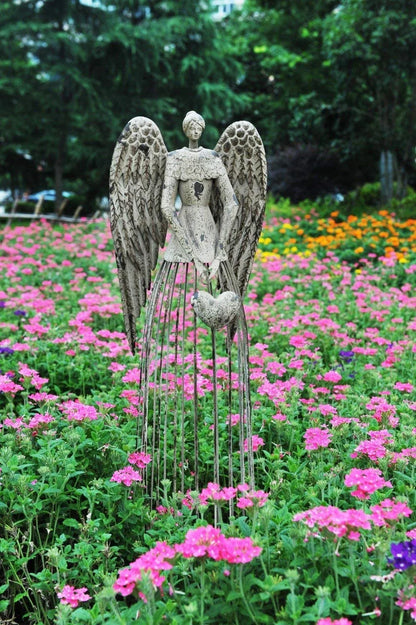 Antiqued Metal Garden Angel Statue with Heart, Indoor Outdoor Angel Yard Art Decor Lawn Patio Decorations Holiday Decor Garden Gift Idea, 32° F (Heart)
