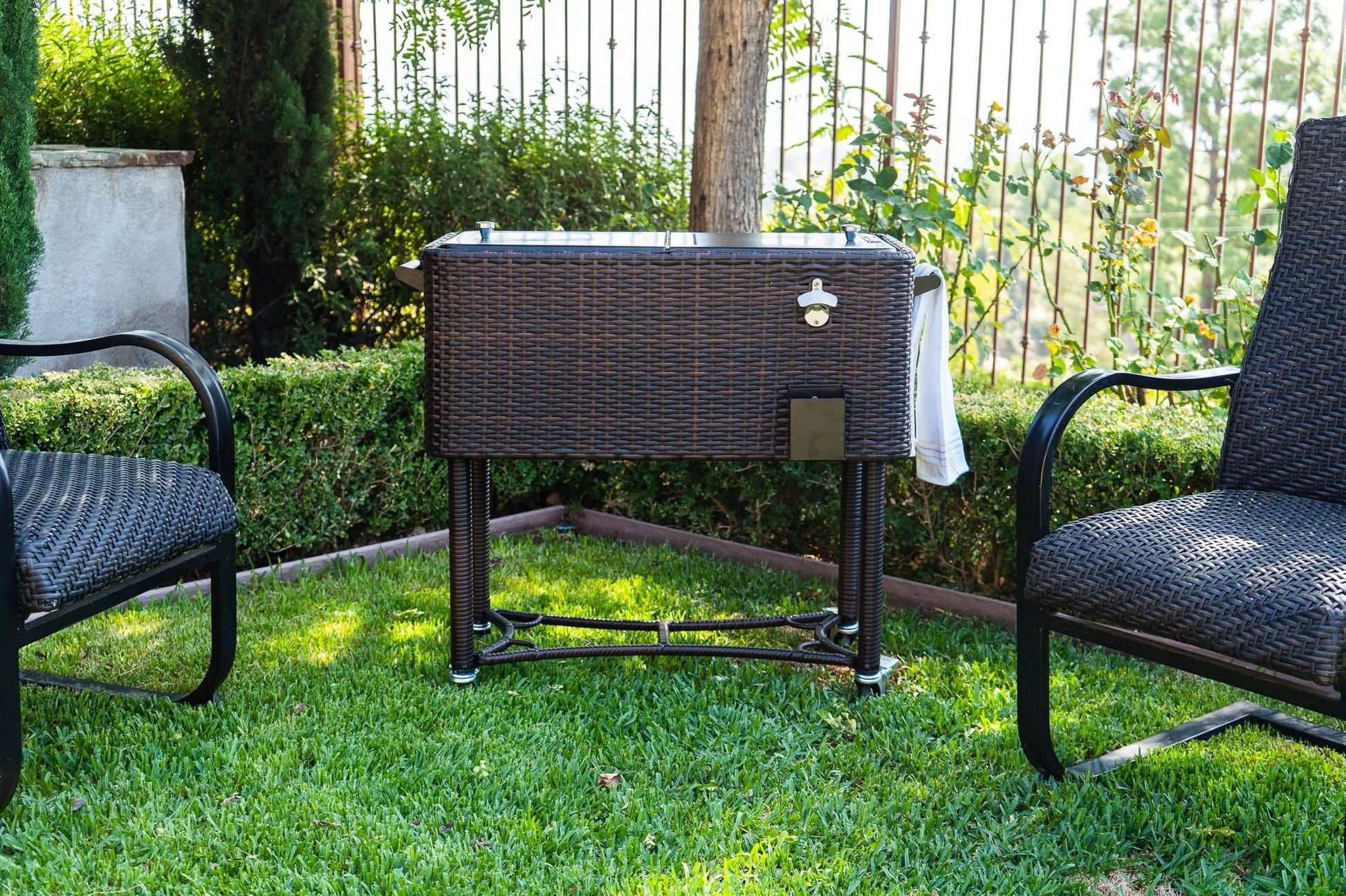 Permasteel 80-QT Wicker Outdoor Patio Cooler, Hand-Woven Wicker Cooler Cart, Rolling Cooler on Wheels with Handle, Brown