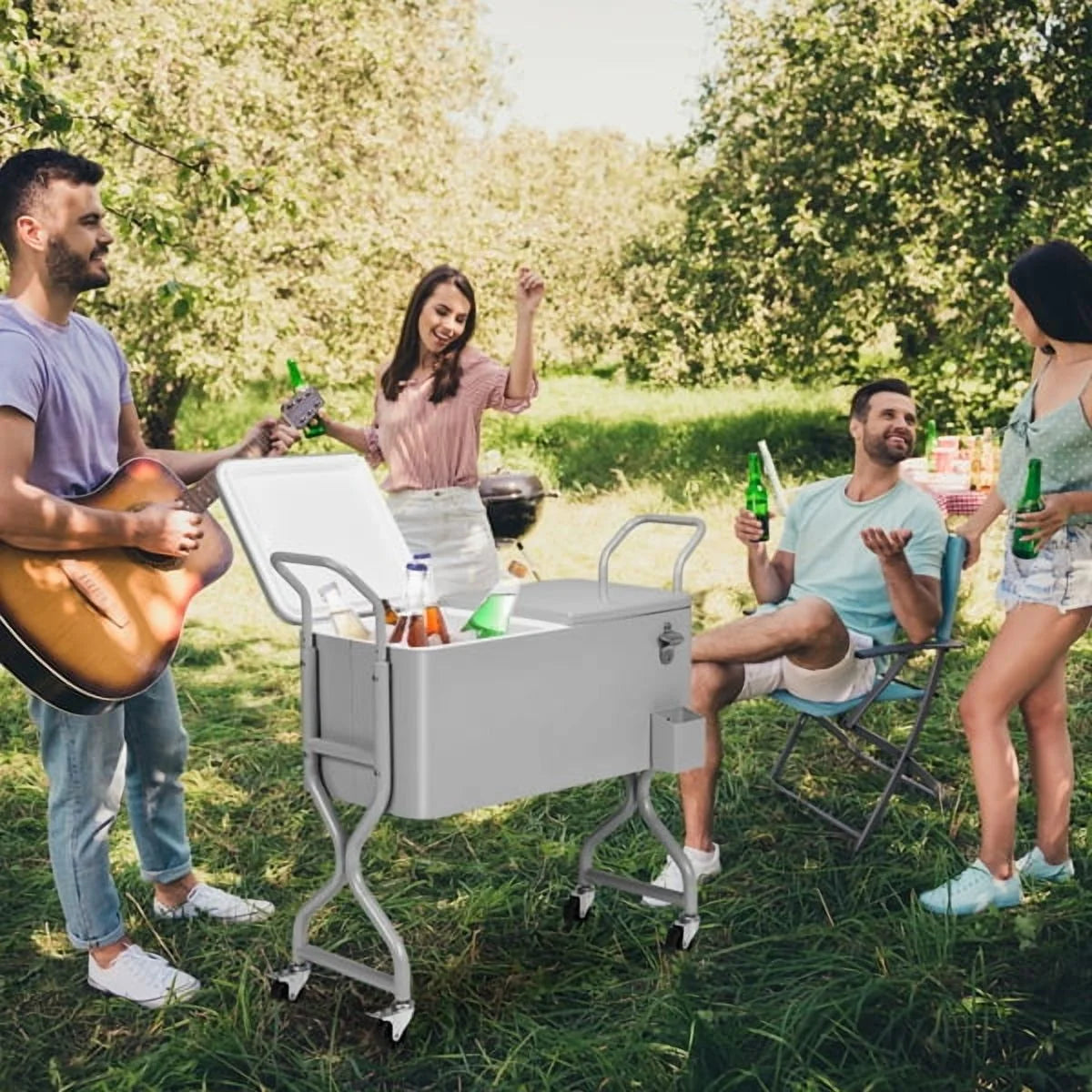 80-quart outdoor beverage rolling cooler, convenient design, easy to clean, with internal insulation function, with wheels for easy mobility, suitable for backyards and patios