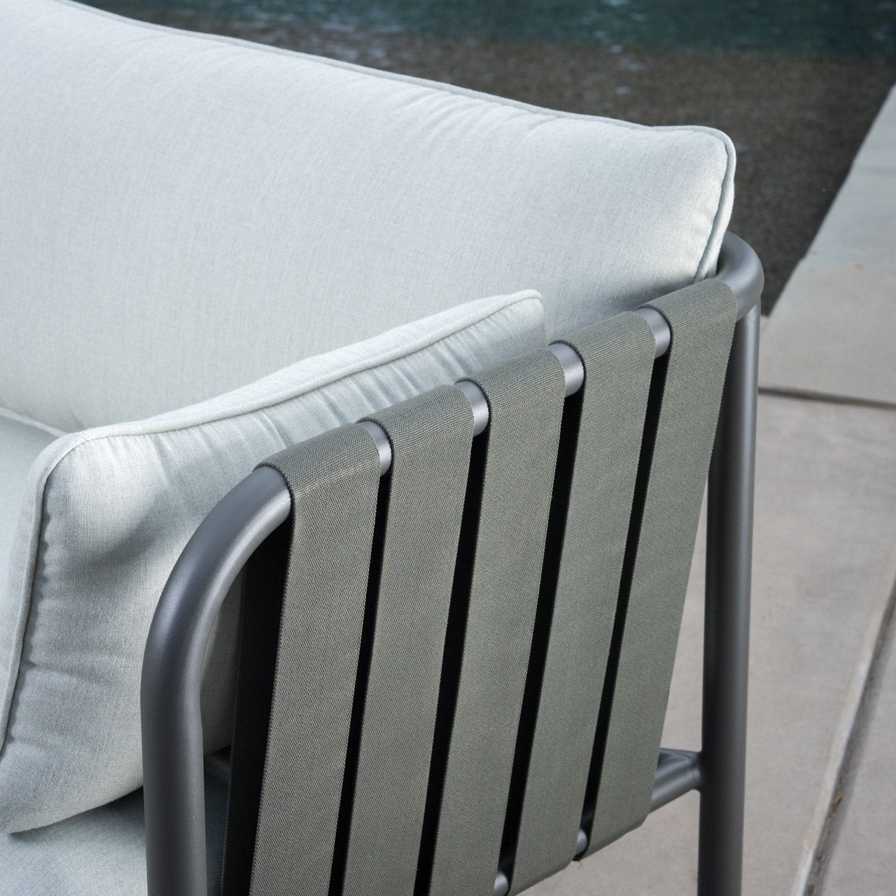 SunVilla Hagen 4-piece Outdoor Patio Seating Set