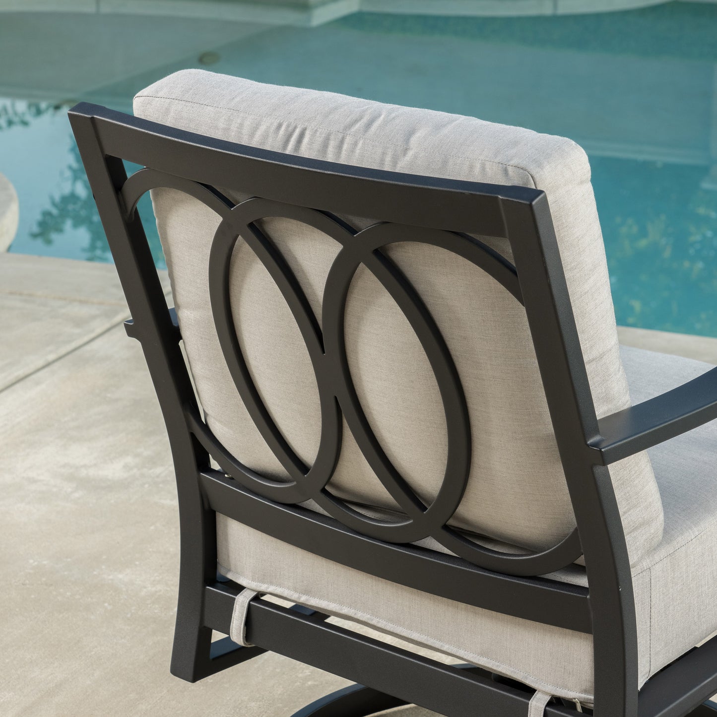 SunVilla Abington 4-piece Outdoor Patio Seating Set