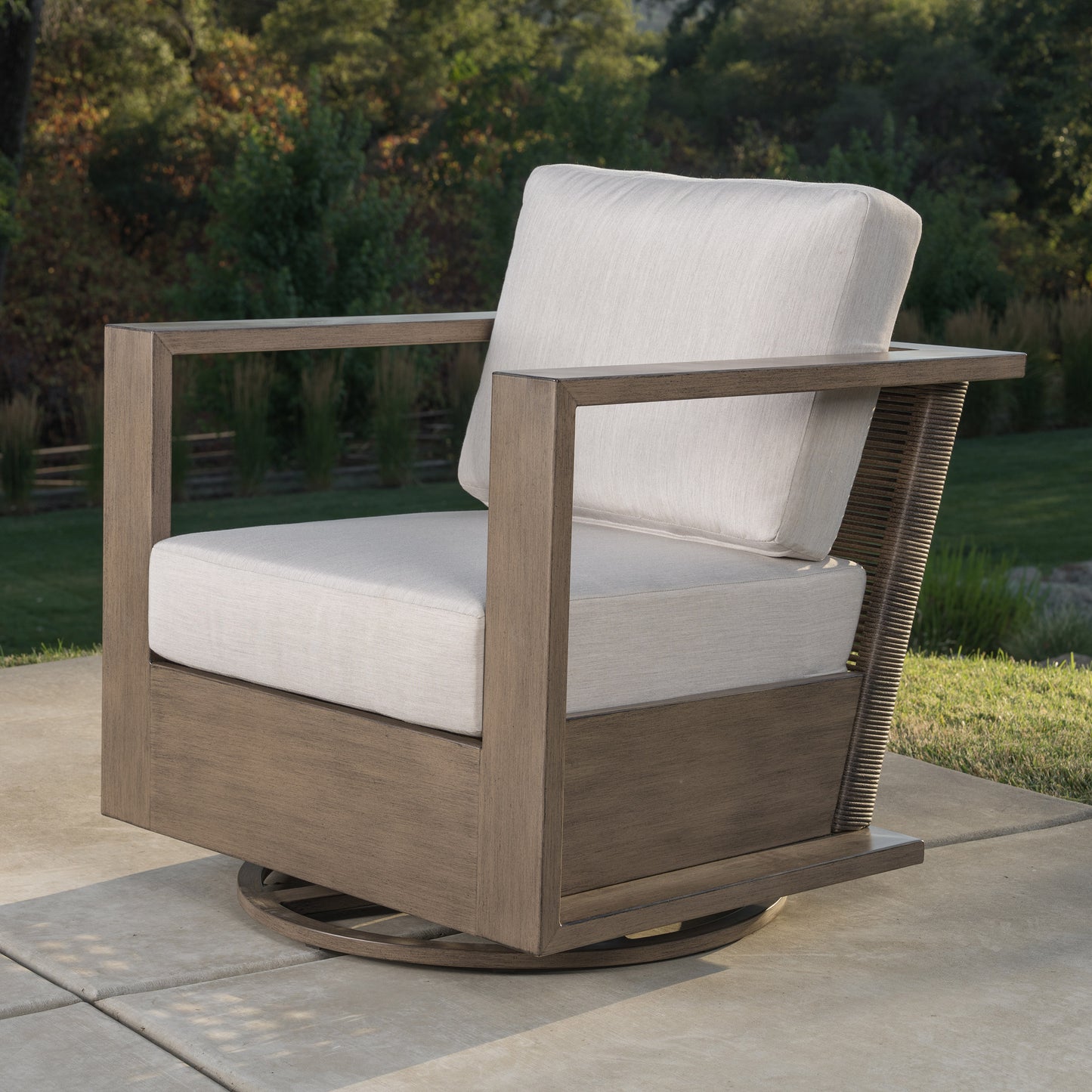 SunVilla Sorrento 4-piece Outdoor Patio Seating Set