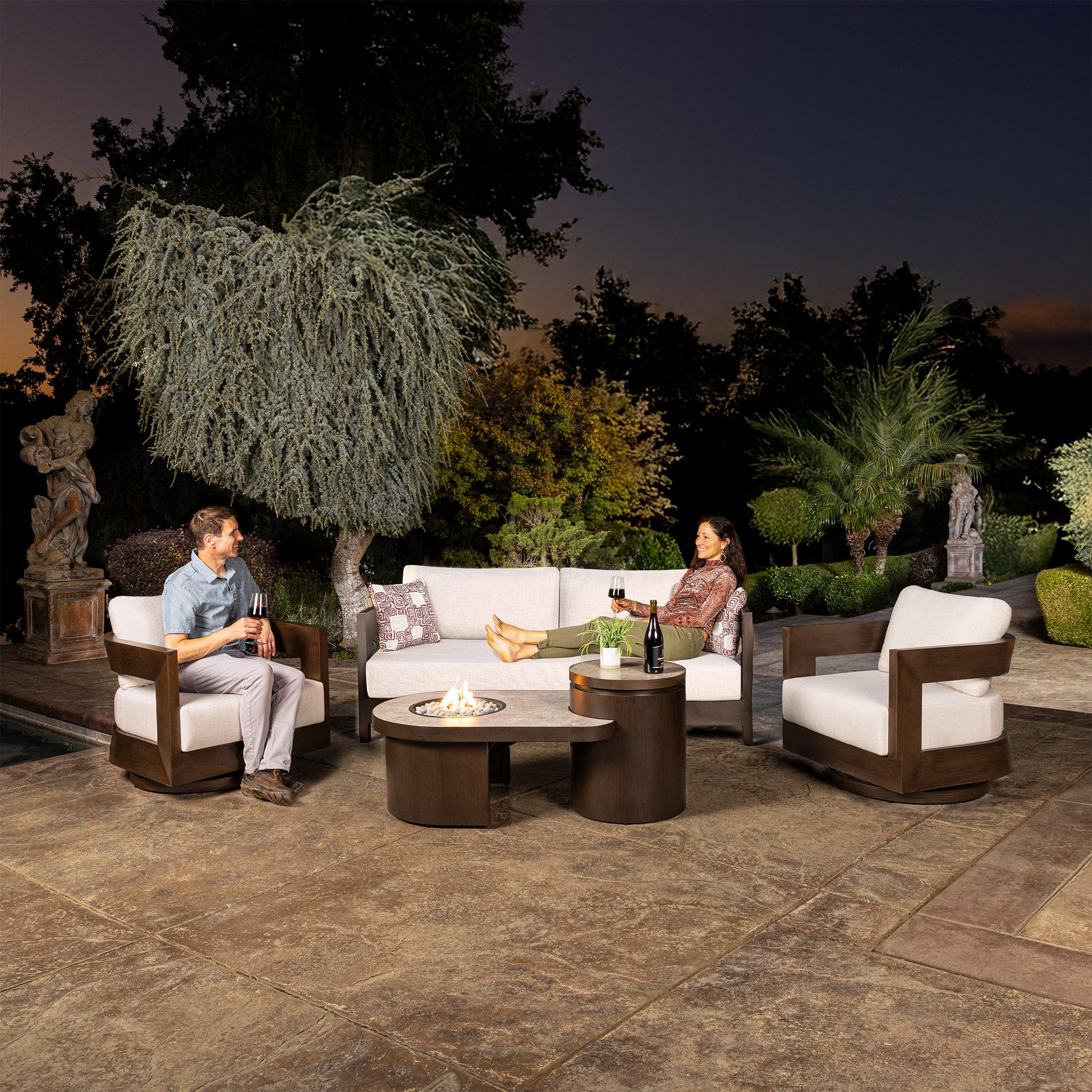 MoDe Odessa 4-piece Outdoor Patio Deep Seating Set