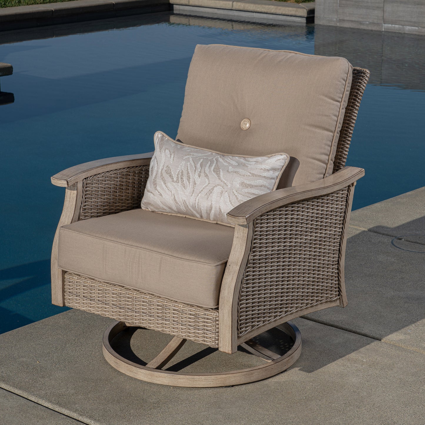 SunVilla Johanna 6-piece Outdoor Patio Deep Seating Set