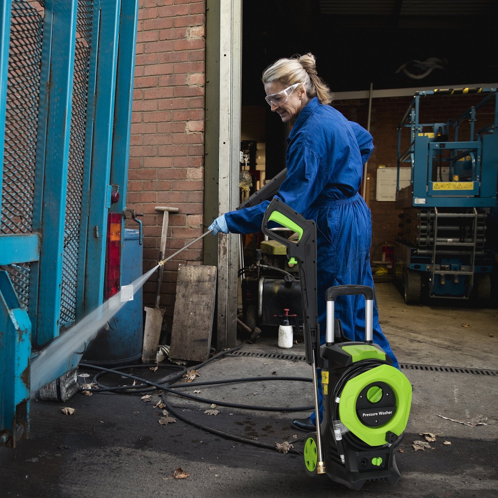 Seizeen Electric Pressure Washers - Max 3380 PSI High Power Washer, 2 GPM Power Washers Electric Powered with 4 Nozzles, Foam Cannon, Hose Reel, Car Motorcycle Water Washer for Deck/Driveway/Patio