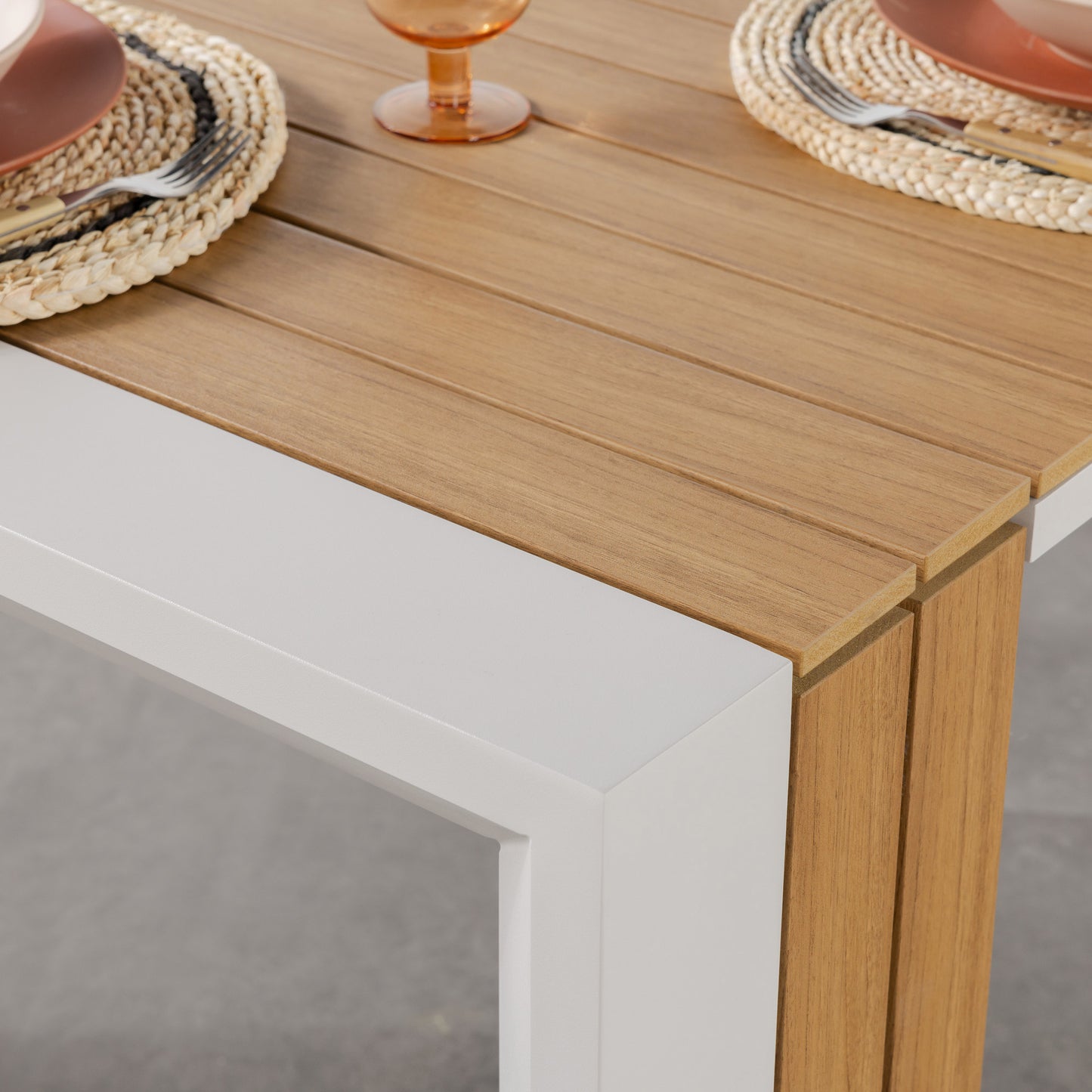 Transformer Table Extendable Outdoor Patio Dining Set