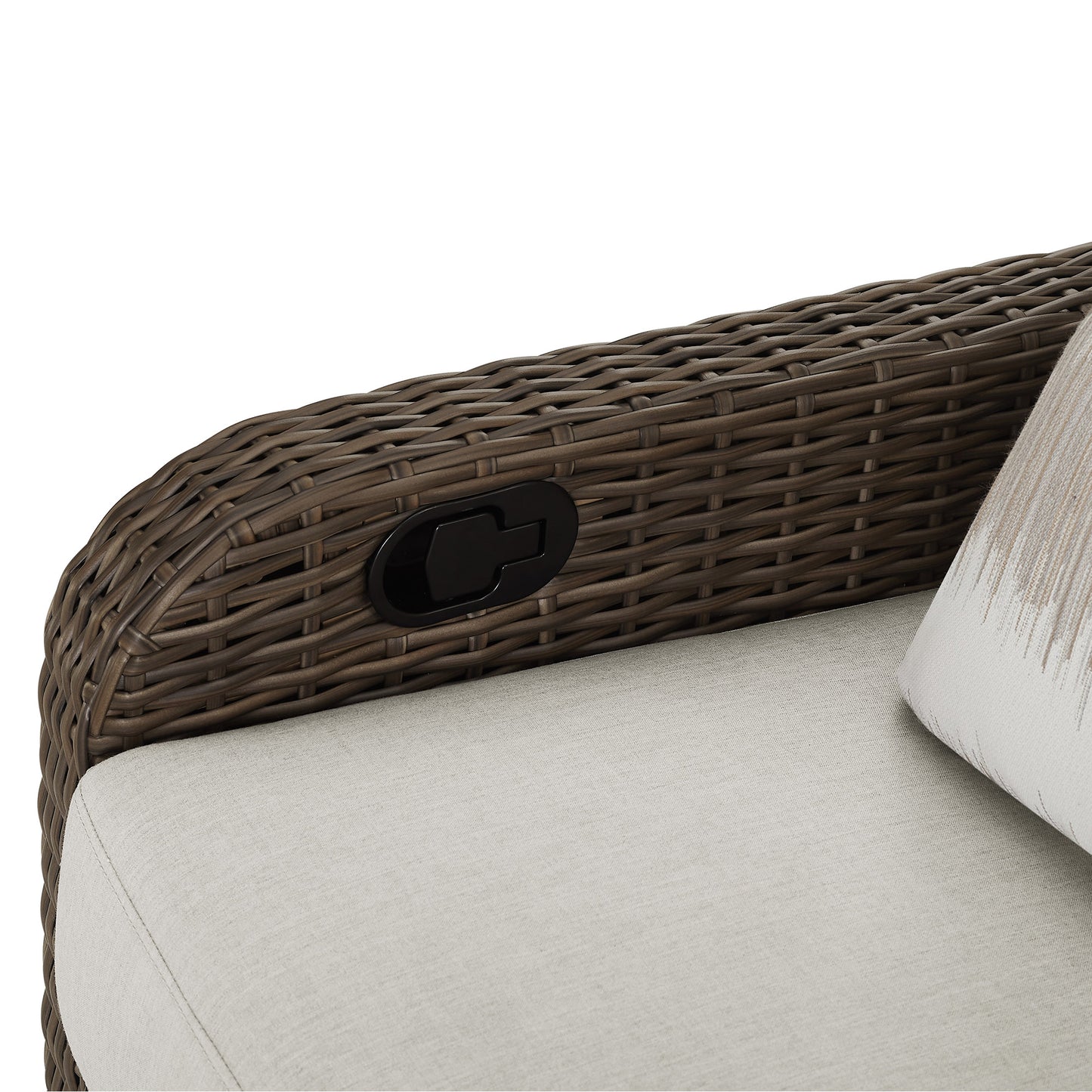 Thomasville Barston 4-piece Outdoor Patio Seating with Kick-out Foot Rests