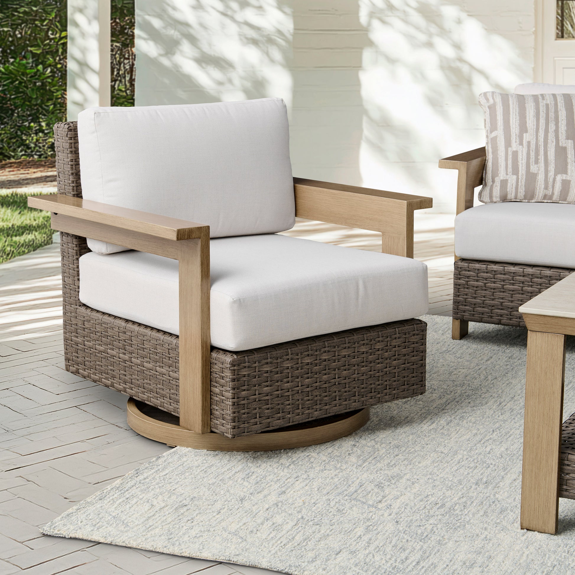 Agio Juniper 4-piece Patio Seating Set